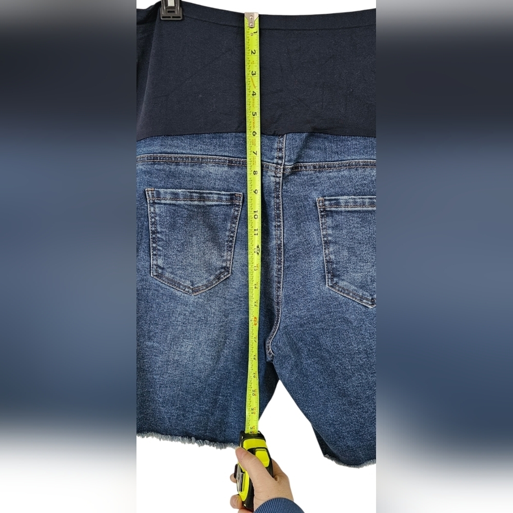 Time & True - Distressed w/ Holes Mid Length Cut-Off Maternity Shorts​​ - Picture 7 of 10